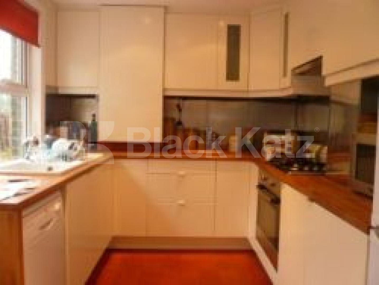 			4 Bedroom, 1 bath, 1 reception Flat			 Alma Road, MUSWELL HILL N10